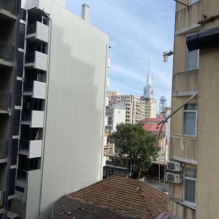 Apartment Vaja Fshavela N16 バトゥーミ エクステリア 写真