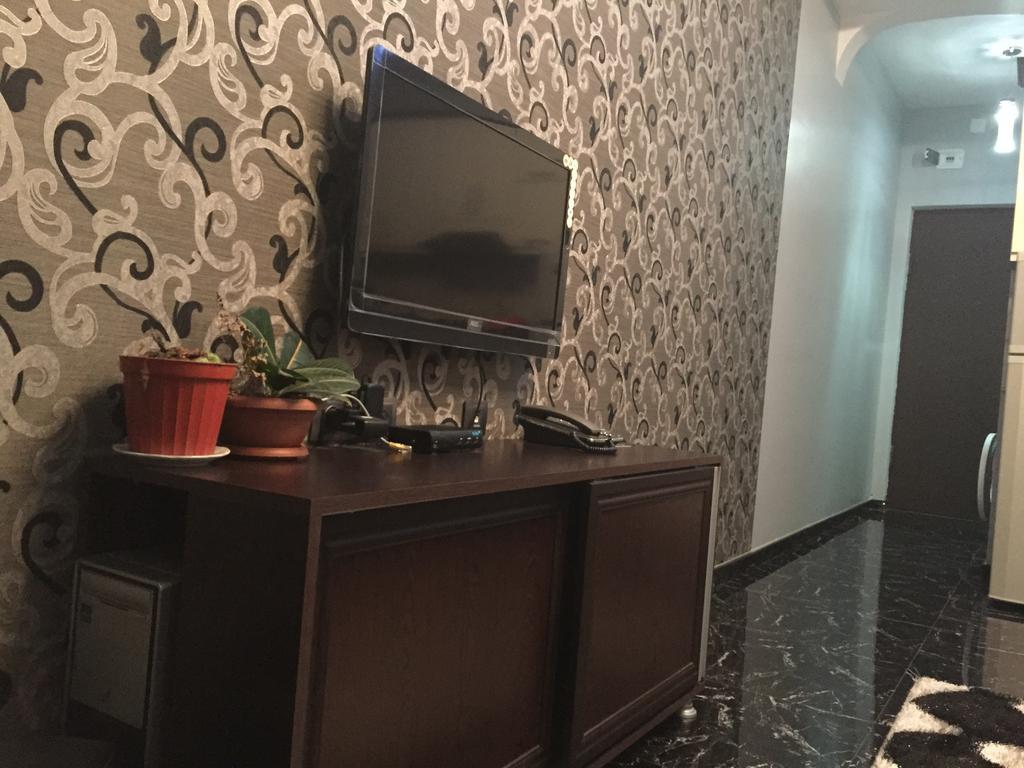 Apartment Vaja Fshavela N16 バトゥーミ エクステリア 写真
