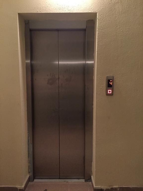 Apartment Vaja Fshavela N16 バトゥーミ 部屋 写真